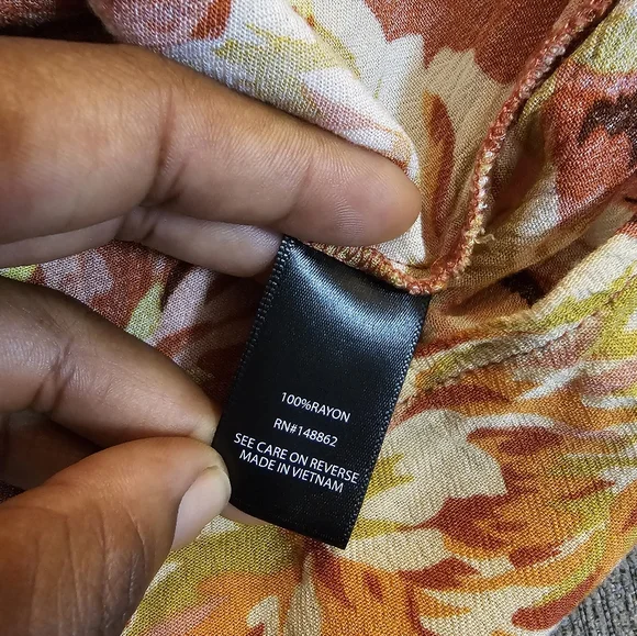 Torrid Orange Yellow Red Floral Fall Casual Relaxed Office Vibrant Top Size 1 - Picture 6 of 7